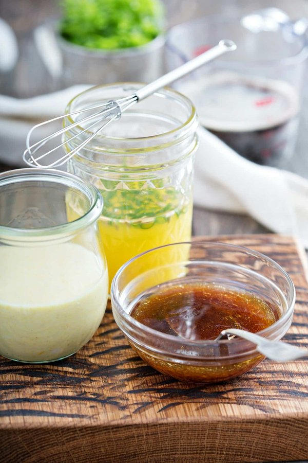 Quelle est la meilleure façon de faire mariner des crevettes pour le grill?